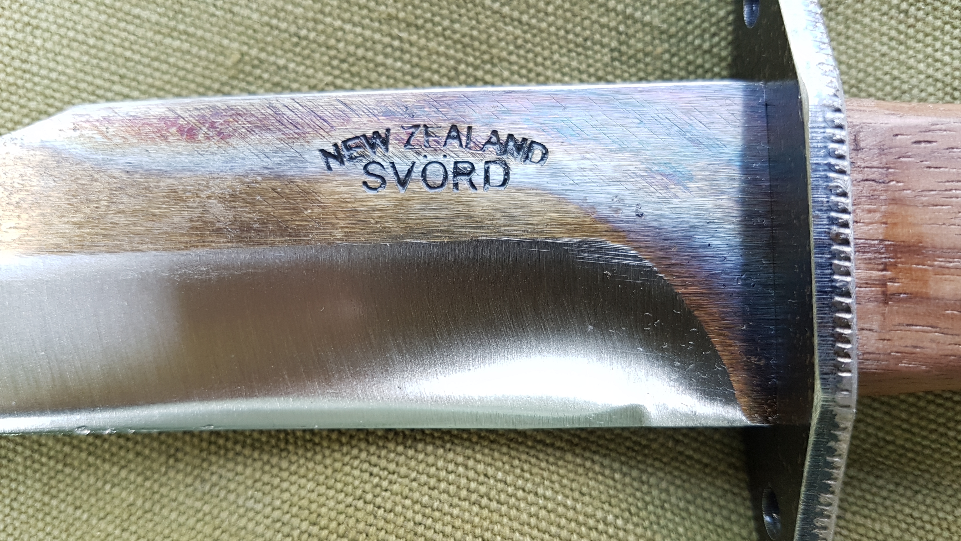 Svörd Ranger Bowie-Messer 6,5", Klingenlänge 170 mm, Afrikanisches Wenge-Holz